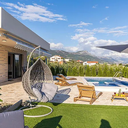 Cozy In Kaštel Novi