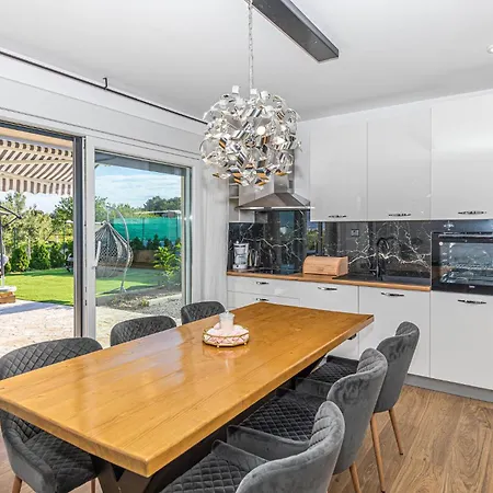 Vakantiehuis Cozy In *